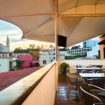 Anuncio restaurante con vista a Catedral